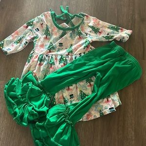 Christmas Tunic and bell leggings outfit